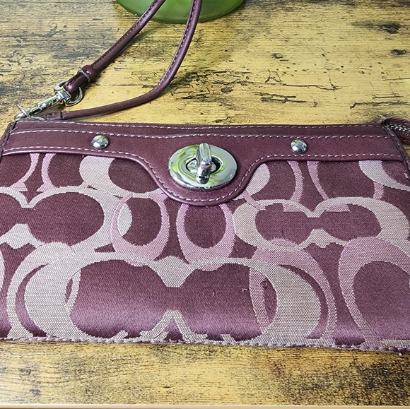 Coach Wristlet/Wallet - Picture 2 of 7